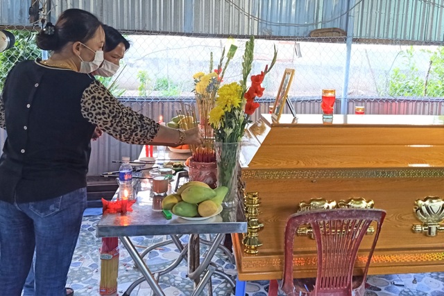 Đang điều tra vụ 2 chị em tử vong sau khi ăn cháo gà, uống nước ngọt - 1 Đang điều tra vụ 2 chị em tử vong sau khi ăn cháo gà, uống nước ngọt - 1