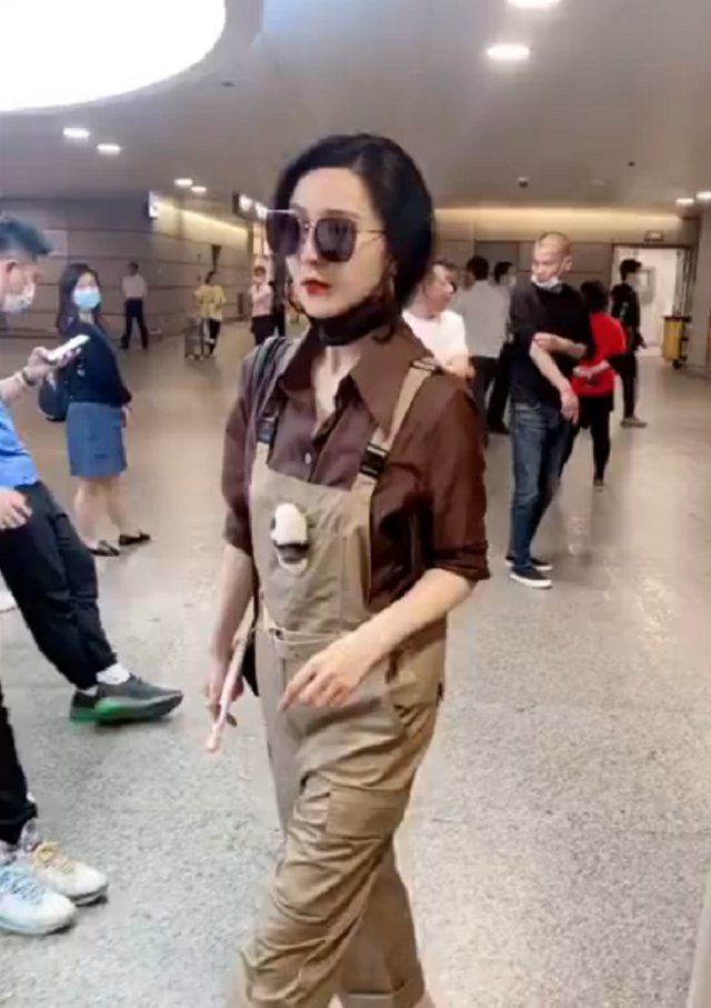 3 năm sau scandal trốn thuế, Phạm Băng Băng vẫn loay hoay tìm lại sự nghiệp - 6 3 năm sau scandal trốn thuế, Phạm Băng Băng vẫn loay hoay tìm lại sự nghiệp - 6