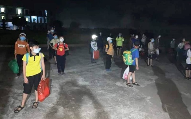 Nam Định: Học sinh lớp 6 dương tính với SARS-CoV-2 - 1 Nam Định: Học sinh lớp 6 dương tính với SARS-CoV-2 - 1