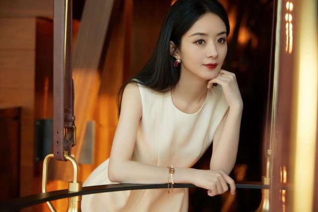 Triệu Lệ Dĩnh xuất hiện rạng ngời giữa bão tin đồn ngoại tình - 8 Triệu Lệ Dĩnh xuất hiện rạng ngời giữa bão tin đồn ngoại tình - 8