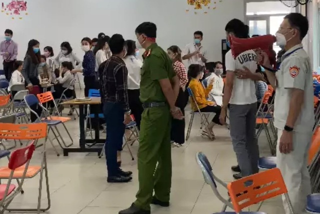 Hơn 100 người tụ tập tại văn phòng công ty giữa mùa dịch - 1 Hơn 100 người tụ tập tại văn phòng công ty giữa mùa dịch - 1