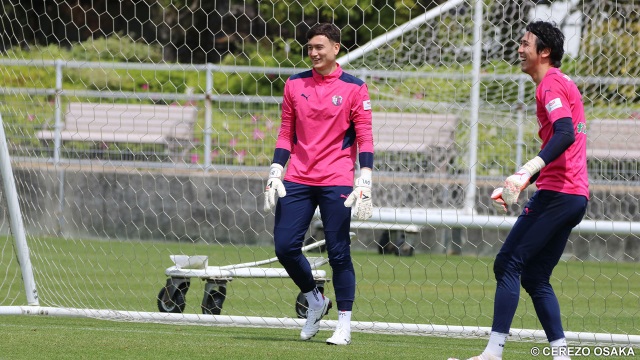 Cerezo Osaka cho phép Văn Lâm sớm về nước tập trung cùng tuyển Việt Nam - 1 Cerezo Osaka cho phép Văn Lâm sớm về nước tập trung cùng tuyển Việt Nam - 1