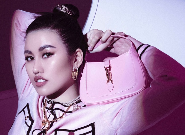 Emily Hồng Nhung tái xuất xinh đẹp - 3 Emily Hồng Nhung tái xuất xinh đẹp - 3