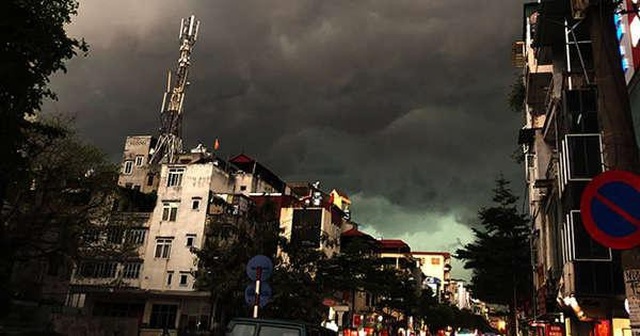 Vì sao dông nhiệt trở thành nỗi ác mộng của người Hà Nội? - 1 Vì sao dông nhiệt trở thành nỗi ác mộng của người Hà Nội? - 1