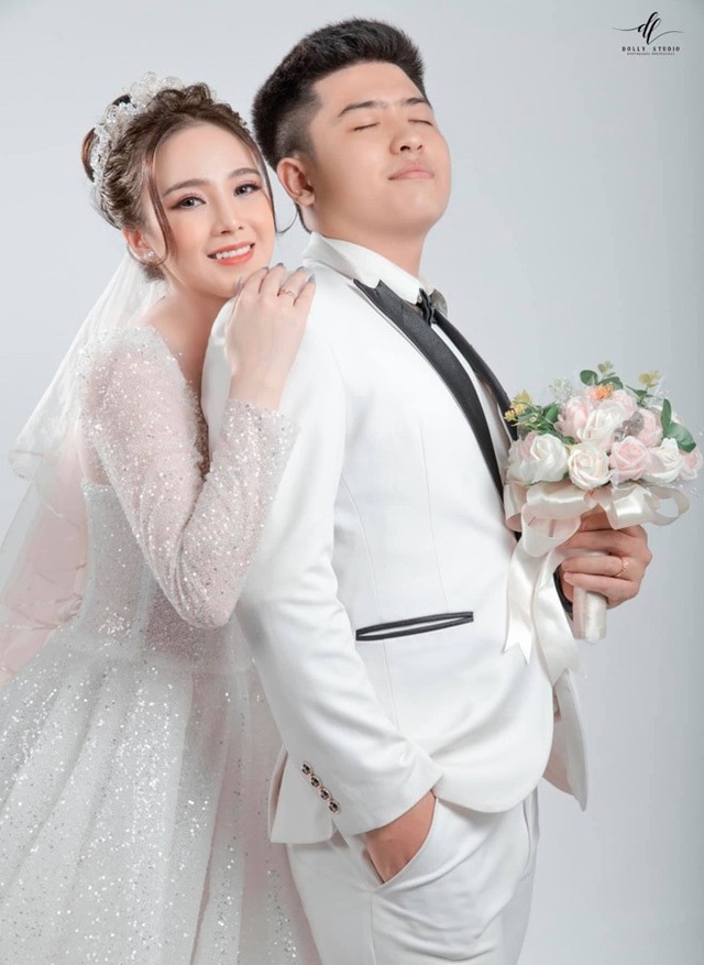Đánh liều tán gái xinh hơn 5 tuổi, chàng trai chốt đơn sau 170 ngày quen biết - 1 Đánh liều tán gái xinh hơn 5 tuổi, chàng trai chốt đơn sau 170 ngày quen biết - 1