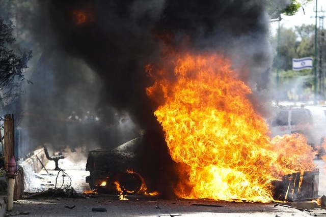 Giao tranh nhấn chìm Dải Gaza trong biển lửa, 33 người thiệt mạng - 14 Giao tranh nhấn chìm Dải Gaza trong biển lửa, 33 người thiệt mạng - 14