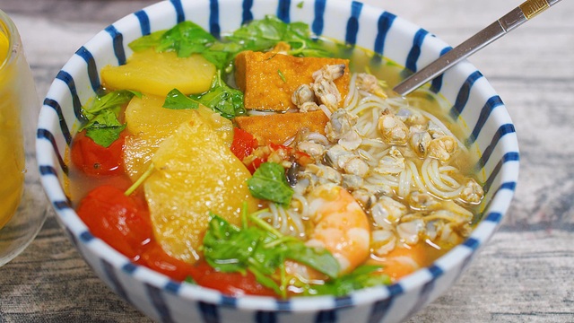 Đổi gió với món bún hến chua ngọt - 2 Đổi gió với món bún hến chua ngọt - 2