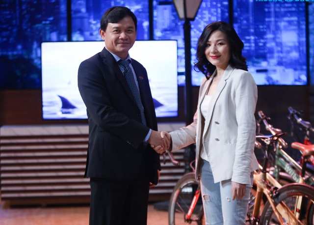Phát ngôn Anh quan tâm đến mỗi em thôi của shark Phú: Mổ xẻ các góc nhìn - 1 Phát ngôn Anh quan tâm đến mỗi em thôi của shark Phú: Mổ xẻ các góc nhìn - 1