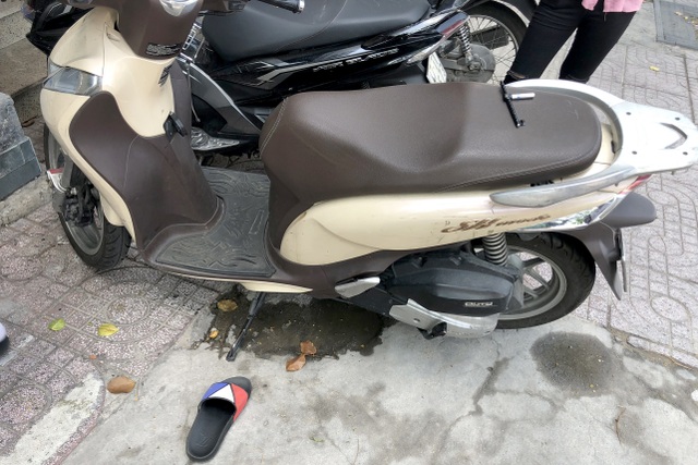 Tài xế công nghệ lao xe máy vào kẻ trộm xe SH - 2 Tài xế công nghệ lao xe máy vào kẻ trộm xe SH - 2