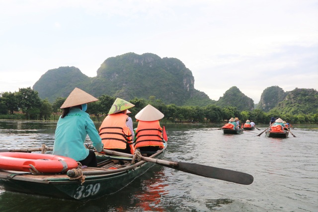 Hàng nghìn lái đò ở di sản thế giới Tràng An thất nghiệp vì Covid-19 - 6 Hàng nghìn lái đò ở di sản thế giới Tràng An thất nghiệp vì Covid-19 - 6