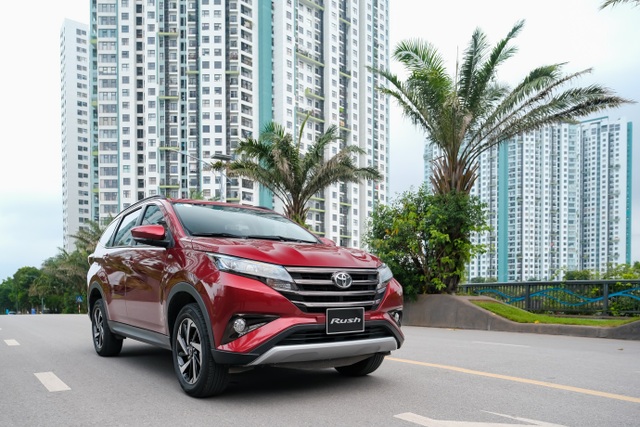 Toyota Rush 2021 thêm tiện nghi, người dùng nhận mưa ưu đãi - 1