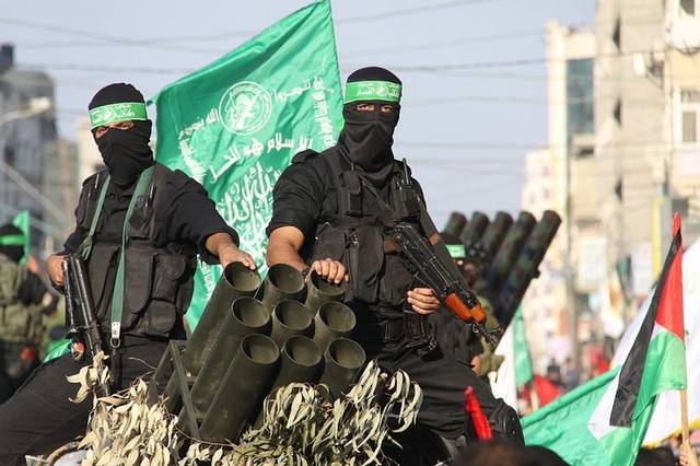 Kho vũ khí phía sau mưa tên lửa của Hamas trút xuống Israel - 3