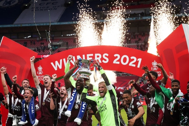 Sau 137 năm chờ đợi, Leicester đã ghi tên vào lịch sử FA Cup - 11