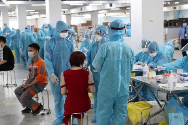 Bắc Giang tạm dừng hoạt động 4 khu công nghiệp, cách ly xã hội một huyện - 2