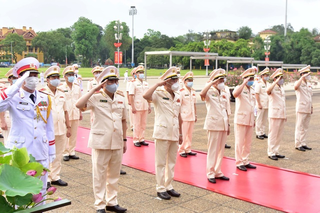 Đoàn lãnh đạo Đảng, Nhà nước vào Lăng viếng Chủ tịch Hồ Chí Minh - 8