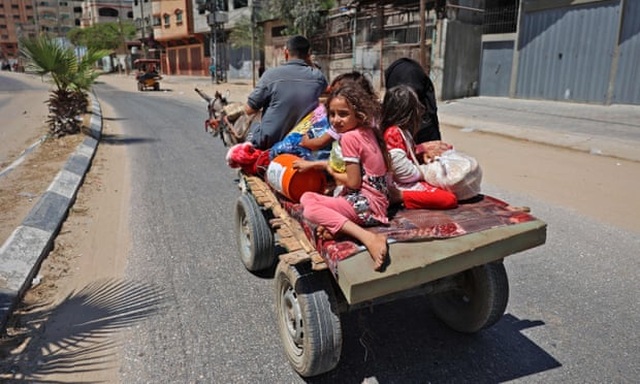 Trẻ em Gaza hoảng loạn giữa địa ngục chiến tranh - 3 Trẻ em Gaza hoảng loạn giữa địa ngục chiến tranh - 3
