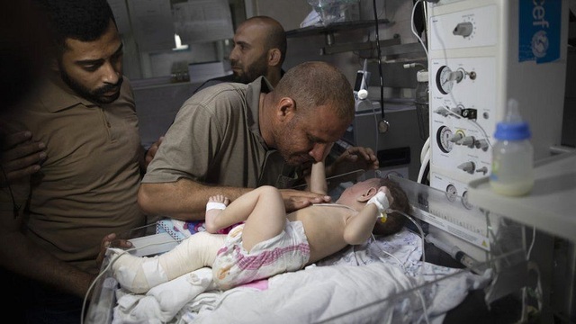 Trẻ em Gaza hoảng loạn giữa địa ngục chiến tranh - 4 Trẻ em Gaza hoảng loạn giữa địa ngục chiến tranh - 4
