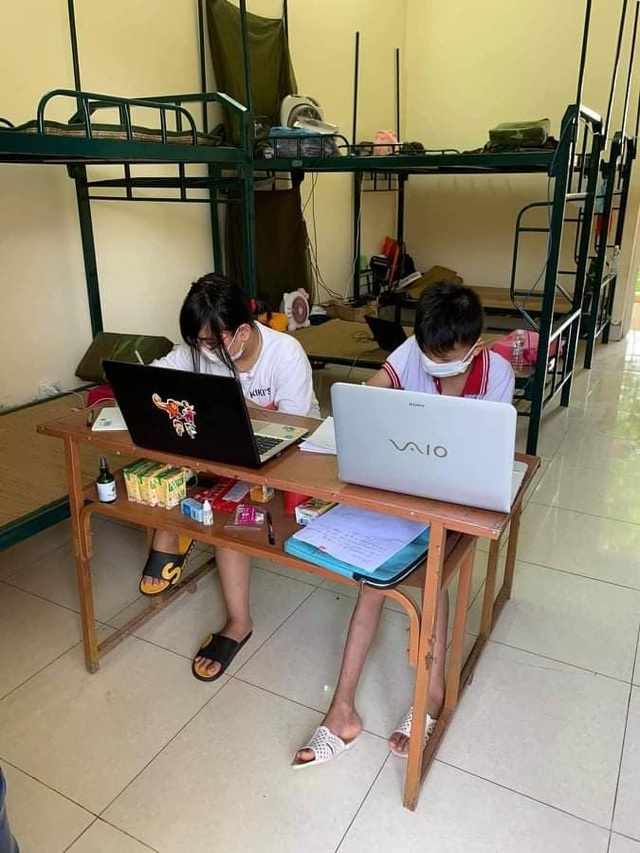 Bắc Giang: Thầy và trò vẫn miệt mài dạy  - học trực tuyến trong khu cách ly - 3