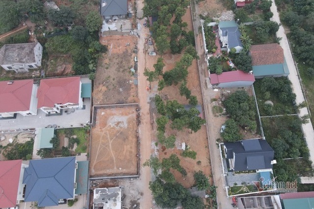 Cận cảnh những ngôi biệt thự trên đất rừng ở Vĩnh Phúc - 5 Cận cảnh những ngôi biệt thự trên đất rừng ở Vĩnh Phúc - 5