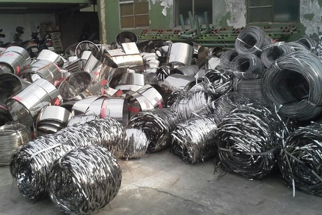 Quang Tuấn - địa chỉ thu mua phế liệu sắt thép giá cao tại TPHCM - 3 Quang Tuấn - địa chỉ thu mua phế liệu sắt thép giá cao tại TPHCM - 3