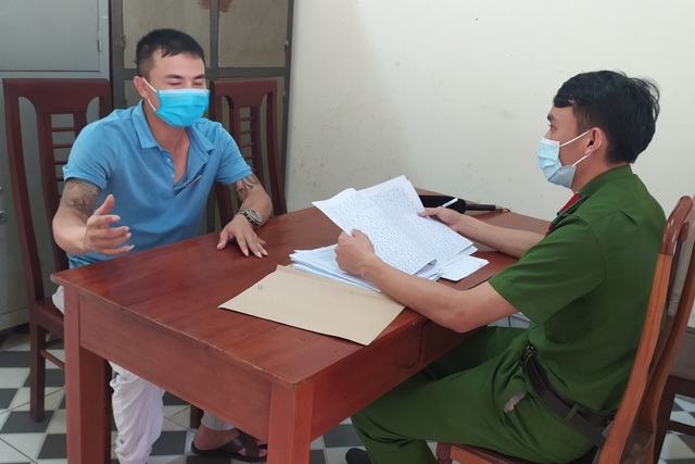 Vụ máy gặt không dám đến ruộng: Xử phạt đối tượng thu tiền đóng phế - 3 Vụ máy gặt không dám đến ruộng: Xử phạt đối tượng thu tiền đóng phế - 3