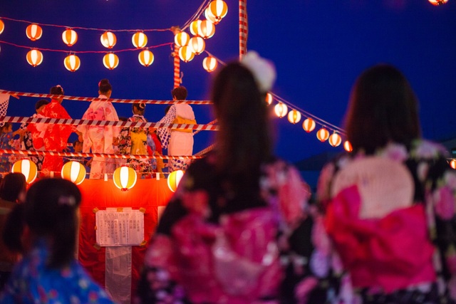 Yukata Himeji - Lễ hội của những bộ yukata truyền thống đầy màu sắc - 7 Yukata Himeji - Lễ hội của những bộ yukata truyền thống đầy màu sắc - 7