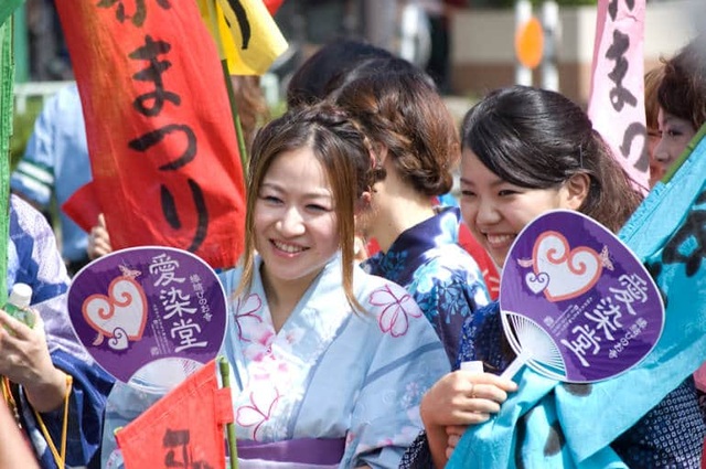 Yukata Himeji - Lễ hội của những bộ yukata truyền thống đầy màu sắc - 8 Yukata Himeji - Lễ hội của những bộ yukata truyền thống đầy màu sắc - 8