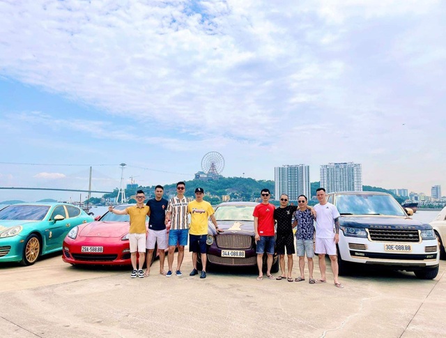Dàn siêu xe mạ vàng biển đẹp trị giá hơn 50 tỷ đồng của đại gia kín tiếng - 4