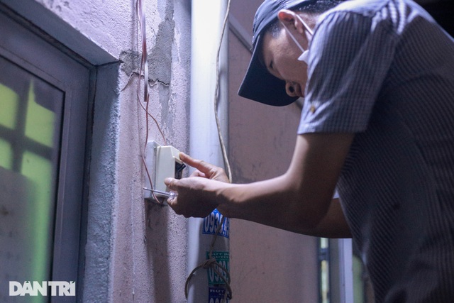 Khó khăn vì Covid-19, người lao động xoay đủ nghề xe ôm, thợ điện, phu hồ - 2 Khó khăn vì Covid-19, người lao động xoay đủ nghề xe ôm, thợ điện, phu hồ - 2