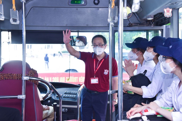 Hàng trăm sinh viên trường Y xuất quân chi viện tới Bắc Giang, Bắc Ninh - 1 Hàng trăm sinh viên trường Y xuất quân chi viện tới Bắc Giang, Bắc Ninh - 1