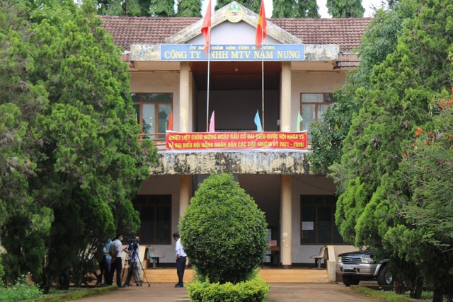 Đến làm thủ tục BHXH một lần, lao động phát hiện bị thiếu số năm đóng - 4 Đến làm thủ tục BHXH một lần, lao động phát hiện bị thiếu số năm đóng - 4