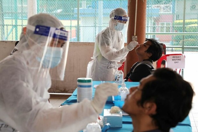 Hơn 7.000 ca mắc mỗi ngày, Malaysia kêu gọi sẵn sàng cho điều tồi tệ nhất - 1 Hơn 7.000 ca mắc mỗi ngày, Malaysia kêu gọi sẵn sàng cho điều tồi tệ nhất - 1