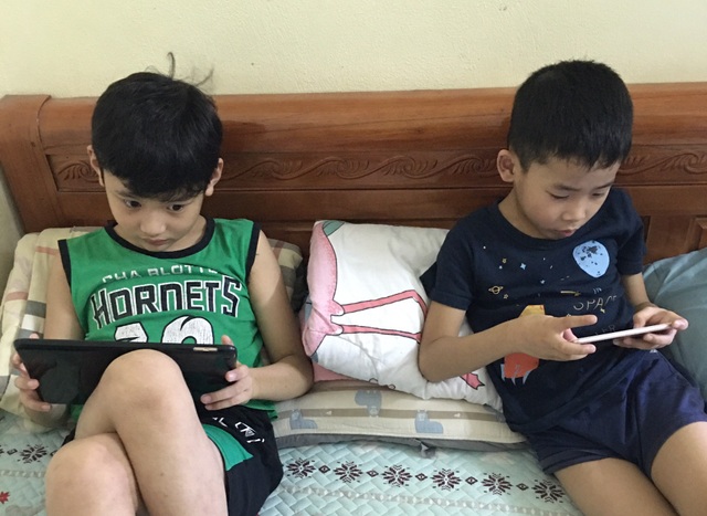 Cha mẹ cần trang bị kỹ năng để con trẻ sử dụng internet an toàn và hiệu quả - 1 Cha mẹ cần trang bị kỹ năng để con trẻ sử dụng internet an toàn và hiệu quả - 1