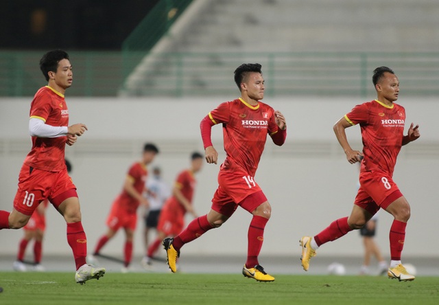 Công Phượng chơi khó, làm hại Quang Hải - 4 Công Phượng chơi khó, làm hại Quang Hải - 4