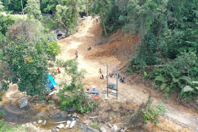Dự án thủy điện làm đường công vụ trái phép trong rừng phòng hộ - 2