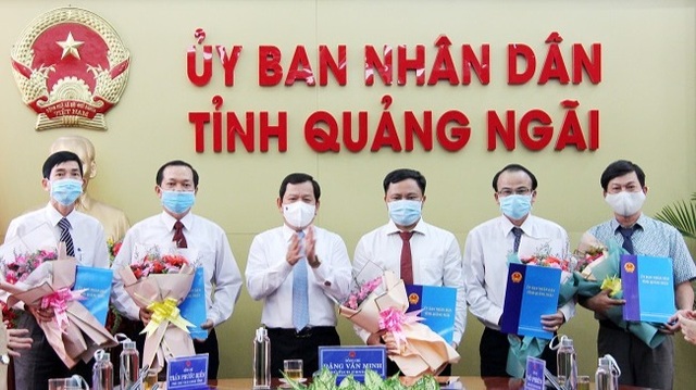 Quảng Ngãi bổ nhiệm 5 giám đốc sở - 1