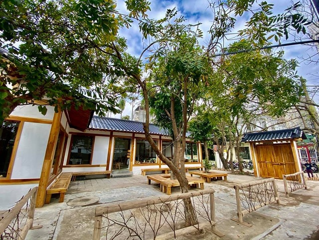 Quán cà phê mang kiến trúc nhà cổ Hàn Quốc giữa lòng xứ Huế - 3 Quán cà phê mang kiến trúc nhà cổ Hàn Quốc giữa lòng xứ Huế - 3