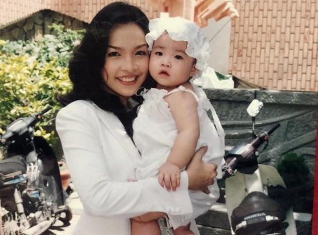 Cuộc sống các sao Việt làm mẹ đơn thân thế nào sau ly hôn? - 7 Cuộc sống các sao Việt làm mẹ đơn thân thế nào sau ly hôn? - 7