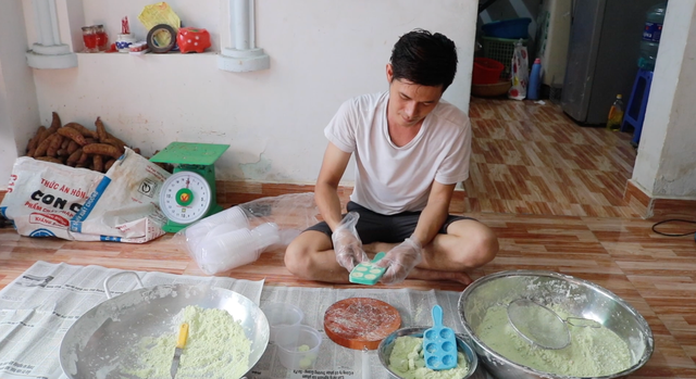Diễn viên Trường Khanh: Làm vịt, bán chân gà giúp tôi cầm cự qua mùa dịch - 3 Diễn viên Trường Khanh: Làm vịt, bán chân gà giúp tôi cầm cự qua mùa dịch - 3