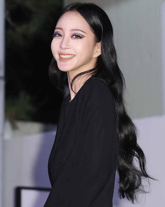 Chị đẹp Han Ye Seul nổi giận vì bạn trai kém tuổi bị tố là trai bao - 5 Chị đẹp Han Ye Seul nổi giận vì bạn trai kém tuổi bị tố là trai bao - 5