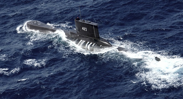 Indonesia dừng trục vớt tàu ngầm bị chìm cùng 53 thủy thủ - 1
