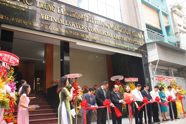 Luật sư Singapore giúp doanh nghiệp Việt giải quyết tranh chấp quốc tế - 2 VLCAC là một trong những địa chỉ đỏ đáp ứng nhu cầu của các doanh nghiệp về một chế định giải quyết tranh chấp đáng tin cậy, hiệu quả và độc lập ở Việt Nam