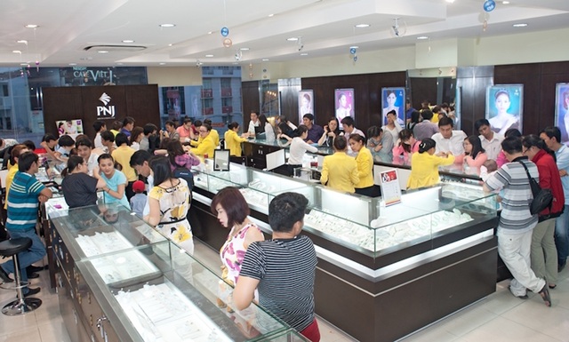 Chưa hết năm 2016, lợi nhuận PNJ đã vượt kế hoạch 22% - 1 Trang sức PNJ chiếm trọn niềm tin yêu của khách hàng