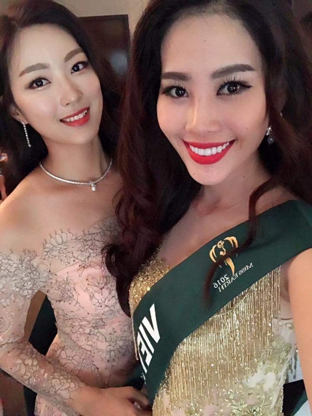 Nam Em gây chú ý tại Miss Earth khi mặc lại váy giống Phạm Hương - 13 Nam Em cũng cho biết, tình cảm giữa các thí sinh dành cho nhau rất tốt.