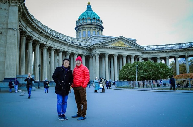 Bằng Kiều hội ngộ Quang Thắng trong tiết thu lãng mạn của Moscow - 2 Anh có dịp hội ngộ cùng người bạn - diễn viên hài Quang Thắng.