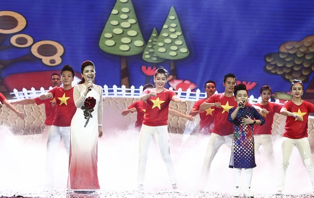 Ca sĩ Dương Hoàng Yến - Nhật Minh gây ấn tượng đêm Nhân tài đất Việt - 19 Ca sĩ Dương Hoàng Yến - Nhật Minh gây ấn tượng đêm Nhân tài đất Việt - 19