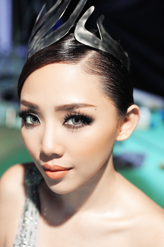 Tóc Tiên khen bộ 3 The Face, hồi tưởng “15 năm ăn cơm nghệ thuật” - 1 Tóc Tiên từng là người đưa ra thử thách cho các thí sinh The Face.