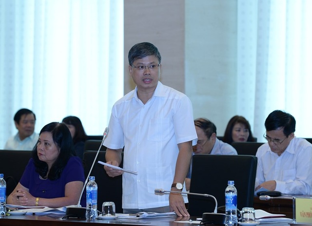 Công chức tham gia hội thì... “hòa cả làng”! - 1 Đại biểu Nguyễn Sỹ Cương không tán thành quan điểm để công chức được quyền thoải mái tham gia các hội (ảnh: Quochoi.vn).
