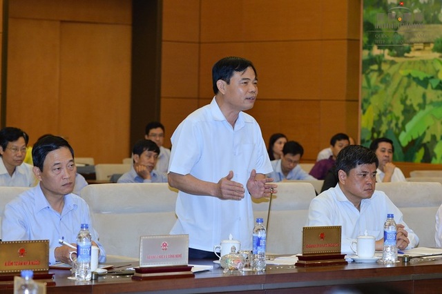 Nan giải xử lý 15.000 tỷ đồng vay nợ làm nông thôn mới - 2 Bộ trưởng Nông nghiệp Nguyễn Xuân Cường nói về hiện tượng chạy đua làm đường, nhà văn hoá để được công nhận nông thôn mới.