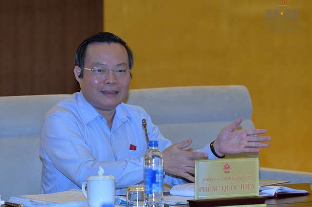 Ai chịu trách nhiệm nếu tình trạng đầu tư dàn trải... be bét hơn? - 2 Phó Chủ tịch Quốc hội Phùng Quốc Hiển lại lo không có kế hoạch, chưa rõ nguồn đảm bảo về tài chính, tung ra 2 triệu tỷ đồng đầu tư có thể tạo cơn lốc nợ mới.